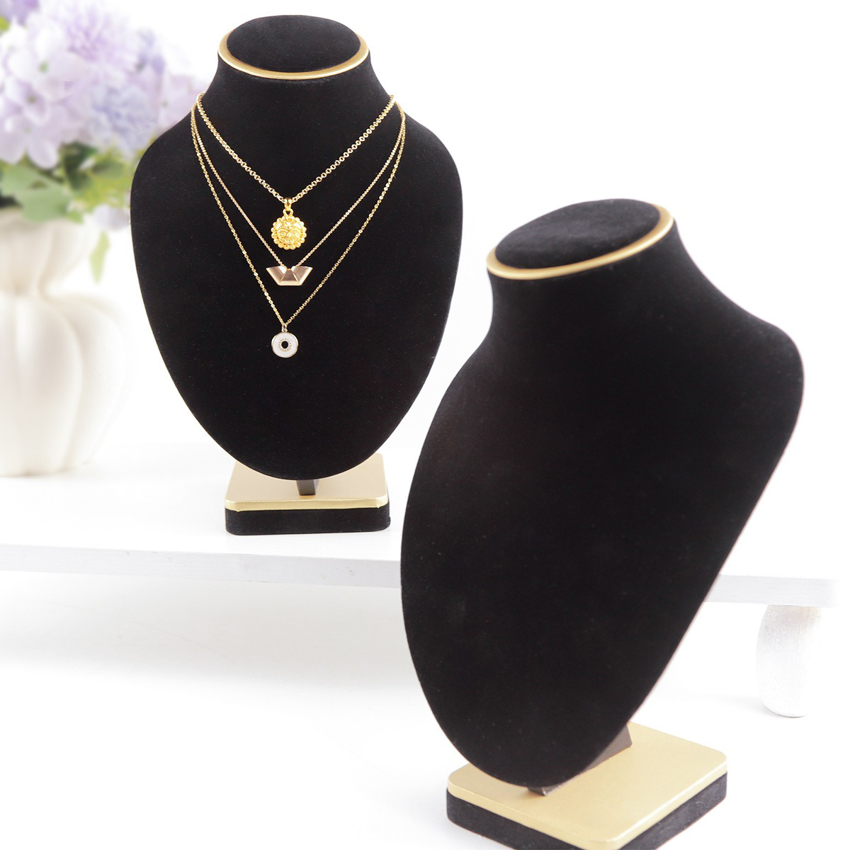 Busto de joias de veludo preto - Body Jewelry In Store avaliação e preço